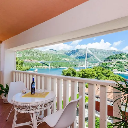 Avdic - With Balcony And Sea View