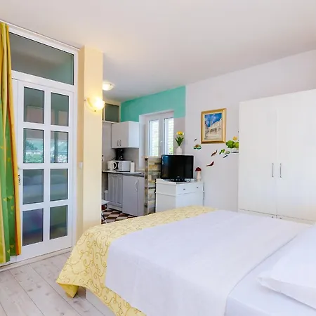 Apartman Avdic - With Balcony And Sea View