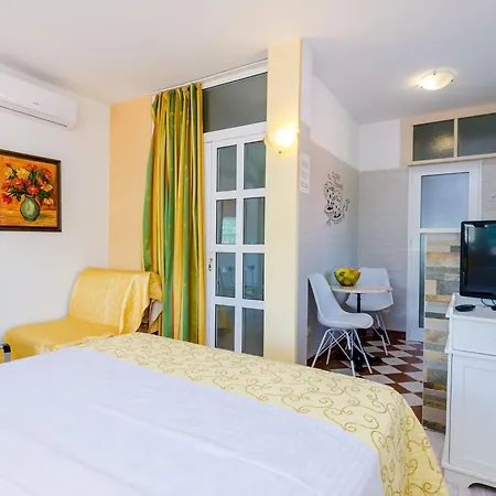 Avdic - With Balcony And Sea View * Dubrownik
